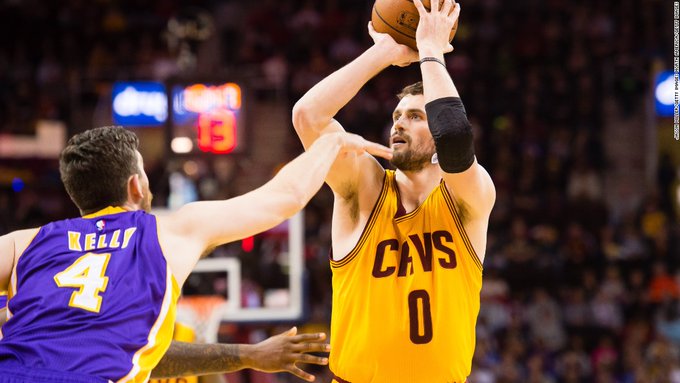 她不断调整 她不断调整